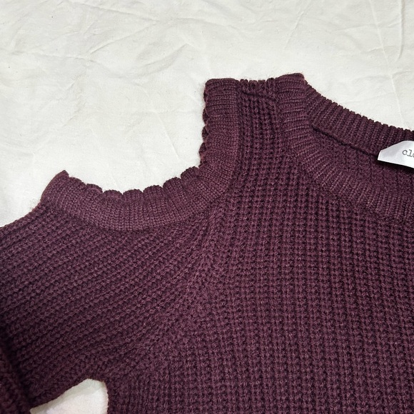 Cloth by RD cold shoulder scoop neck sweater, deep plum. Size XS - Picture 6 of 8